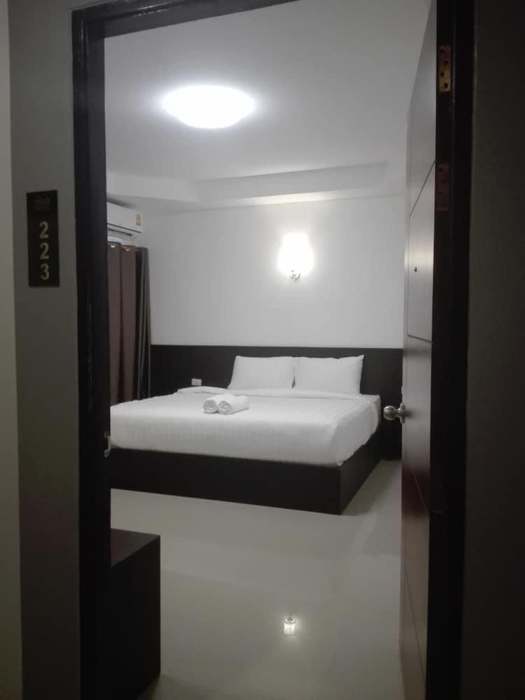 Ud House Aparthotel Udon Thani Bagian luar foto