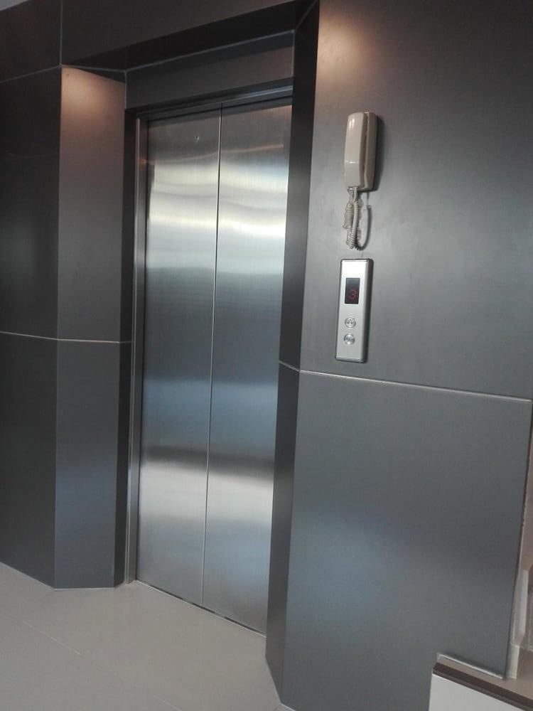 Ud House Aparthotel Udon Thani Bagian luar foto
